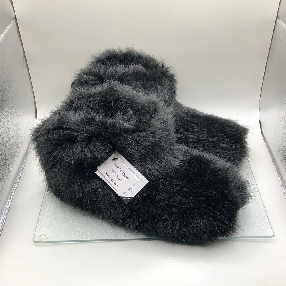 Ugg Amary Faux Fur Slip On Booties Black sz 7 but runs small like 6.5 NEW